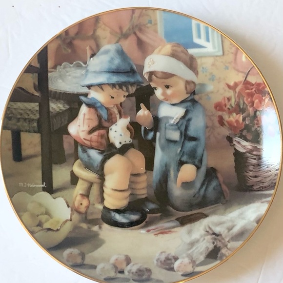 MJ Hummel Collector Plate, Danbury Mint “Tender Loving Care” Plate No TU 4673 - Picture 4 of 4